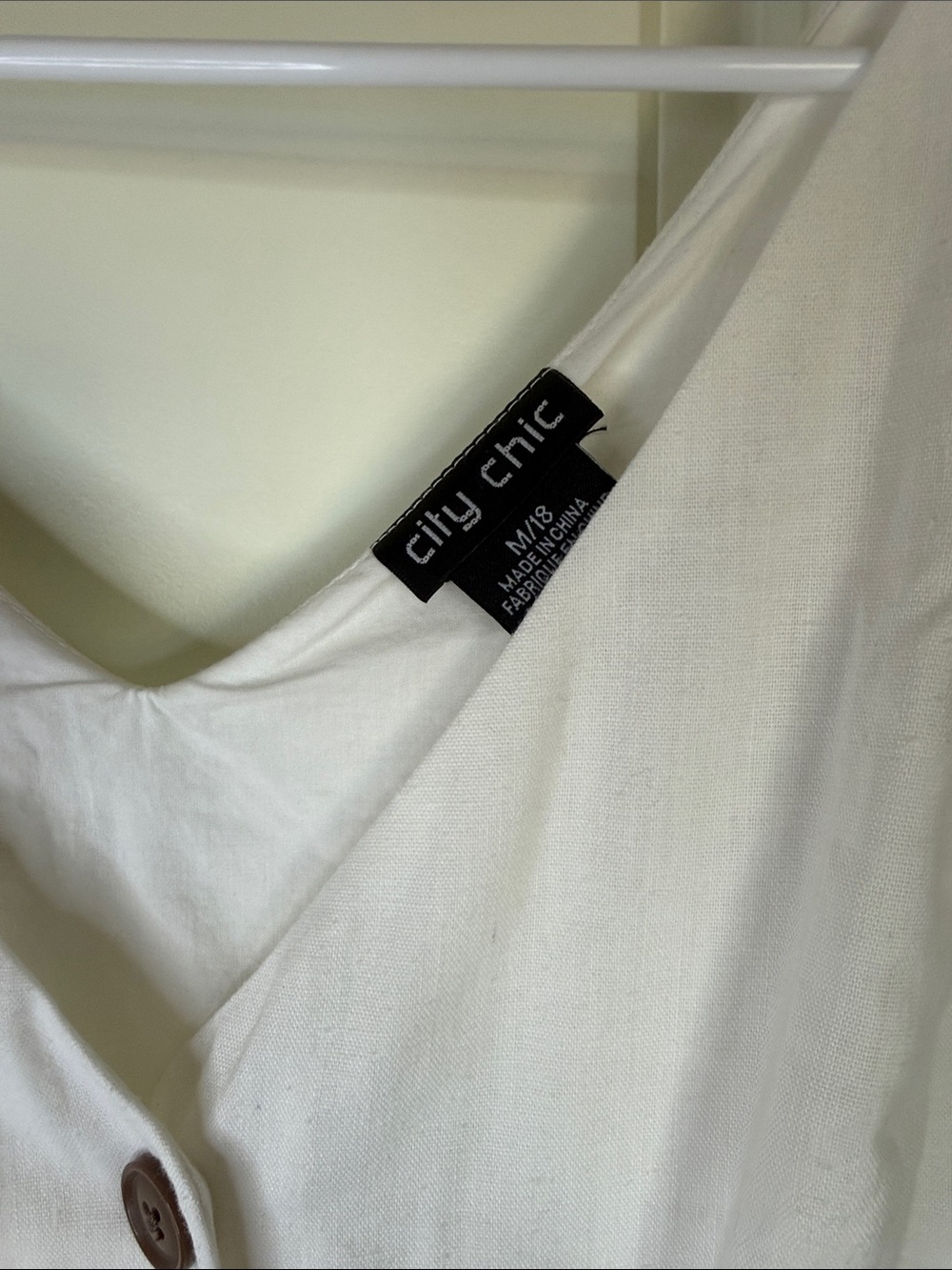 City Chic | White High-Low Button Front Maxi Dress | Size 18 - Picture 2 of 5